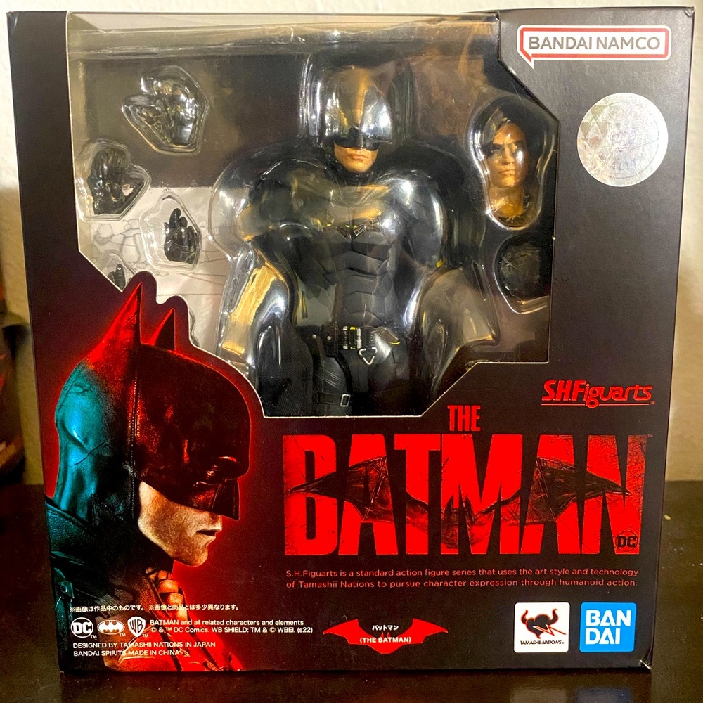 TAMASHII NATIONS S.H FIGUARTS - The Batman - Batman action figure